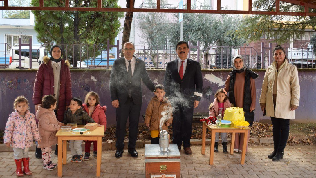 Kaymakamımız Sayın Abdullah KURT'un Ahmetli Anaokulu Ziyareti