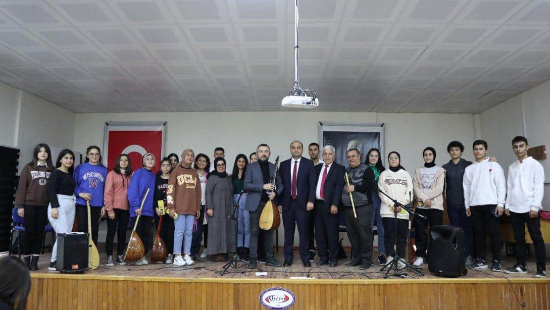 Ahmetli Şehit Hasan Yarış Halk Eğitimi Merkezi'nde Konser Düzenlendi