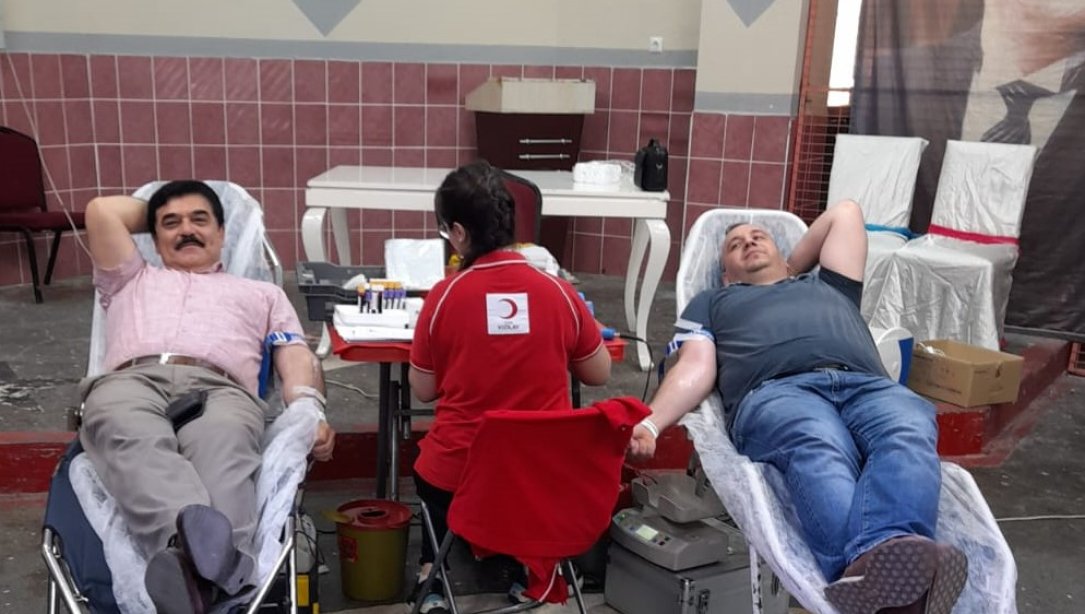 İlçemizde Kan Bağışı Kampanyası Gerçekleştirildi