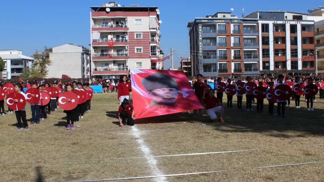 Cumhuriyetimizin 101. Yılı Coşkuyla Kutlandı!